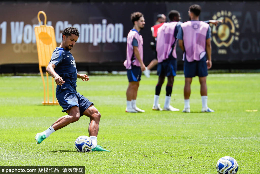 巴黎圣日耳曼夺冠后的风波:姆巴佩离开后的争议与支持