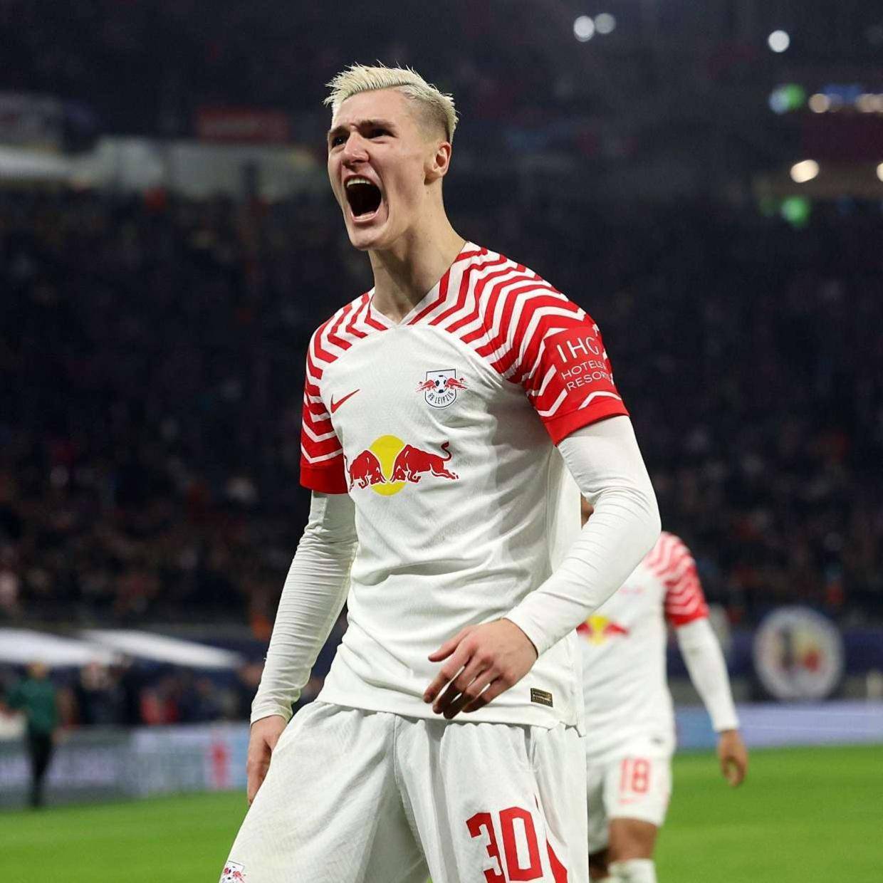 冲前六，曼联争夺195cm高中锋！估价8000万欧元！面临纽卡竞争